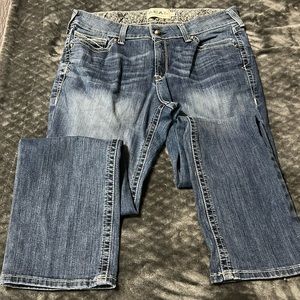 Ariat REAL women’s jeans size 33r mid rise straight leg.